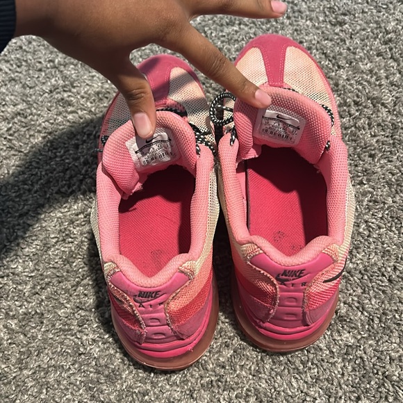 Pink nike vapormax shoes - Picture 5 of 7